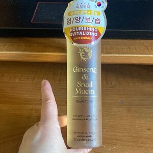 MONTNATURE Ginseng & Snail Mucin Glow Toner